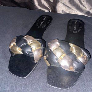 Flat leather sandal with braid!